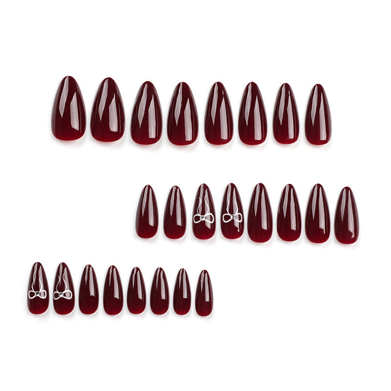 Bow wear manicure