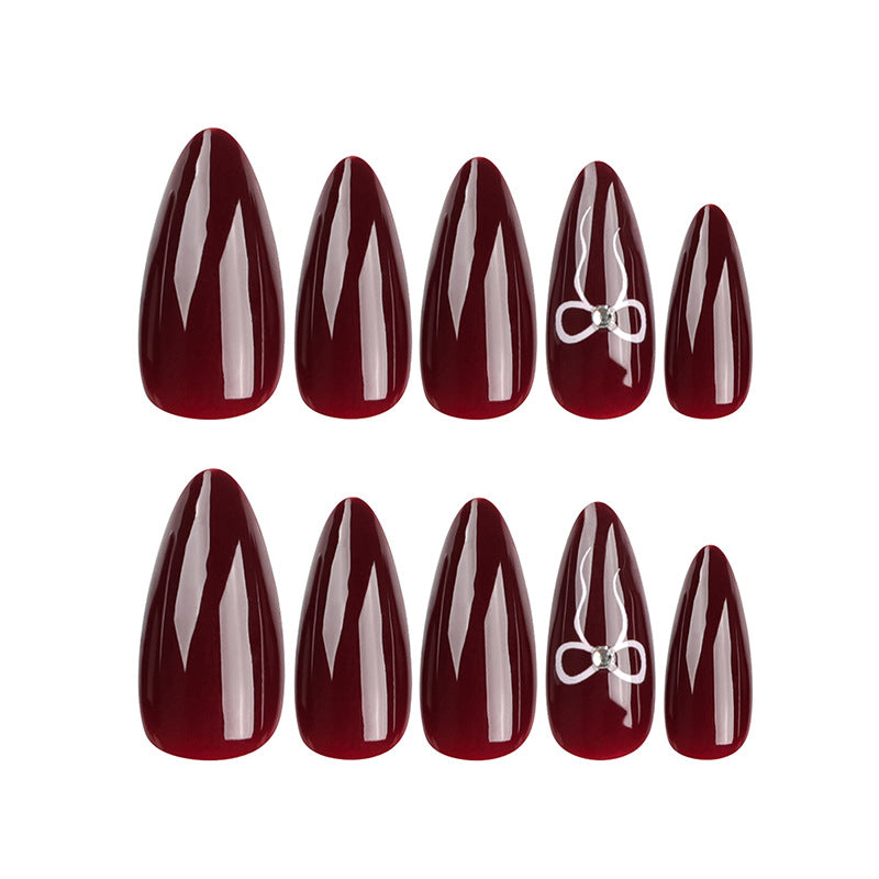 Bow wear manicure